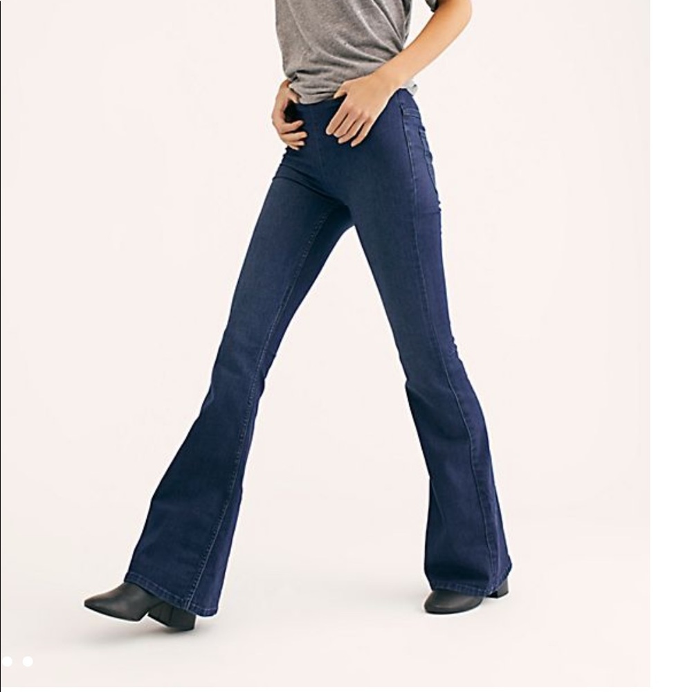 BNWT Free People flare jeans
